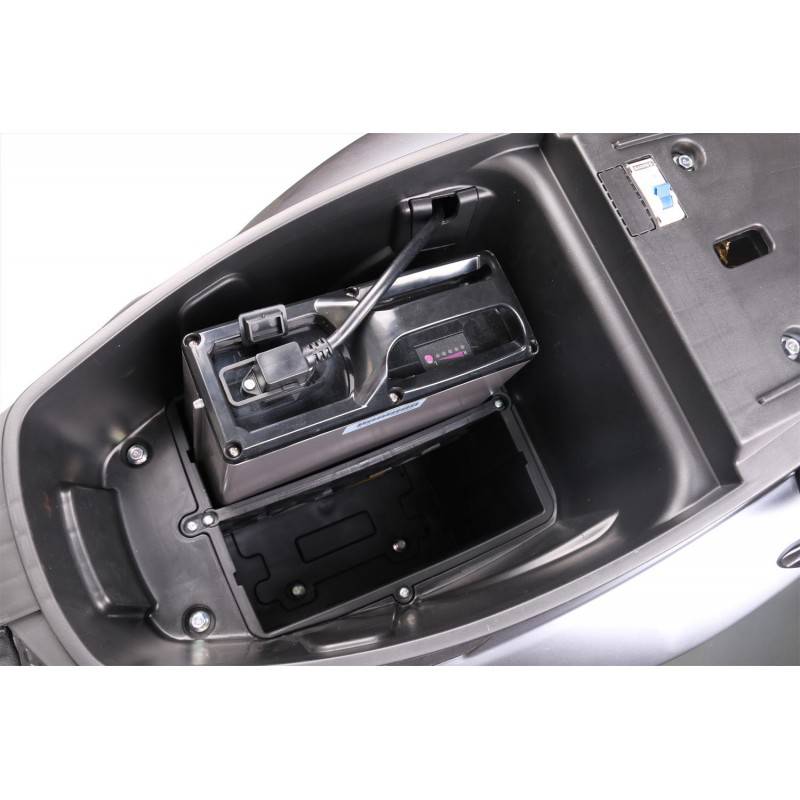 Futura Long Runner Li-Io 45kmh/2000W/30Ah/183kg/80km SGR E-Roller