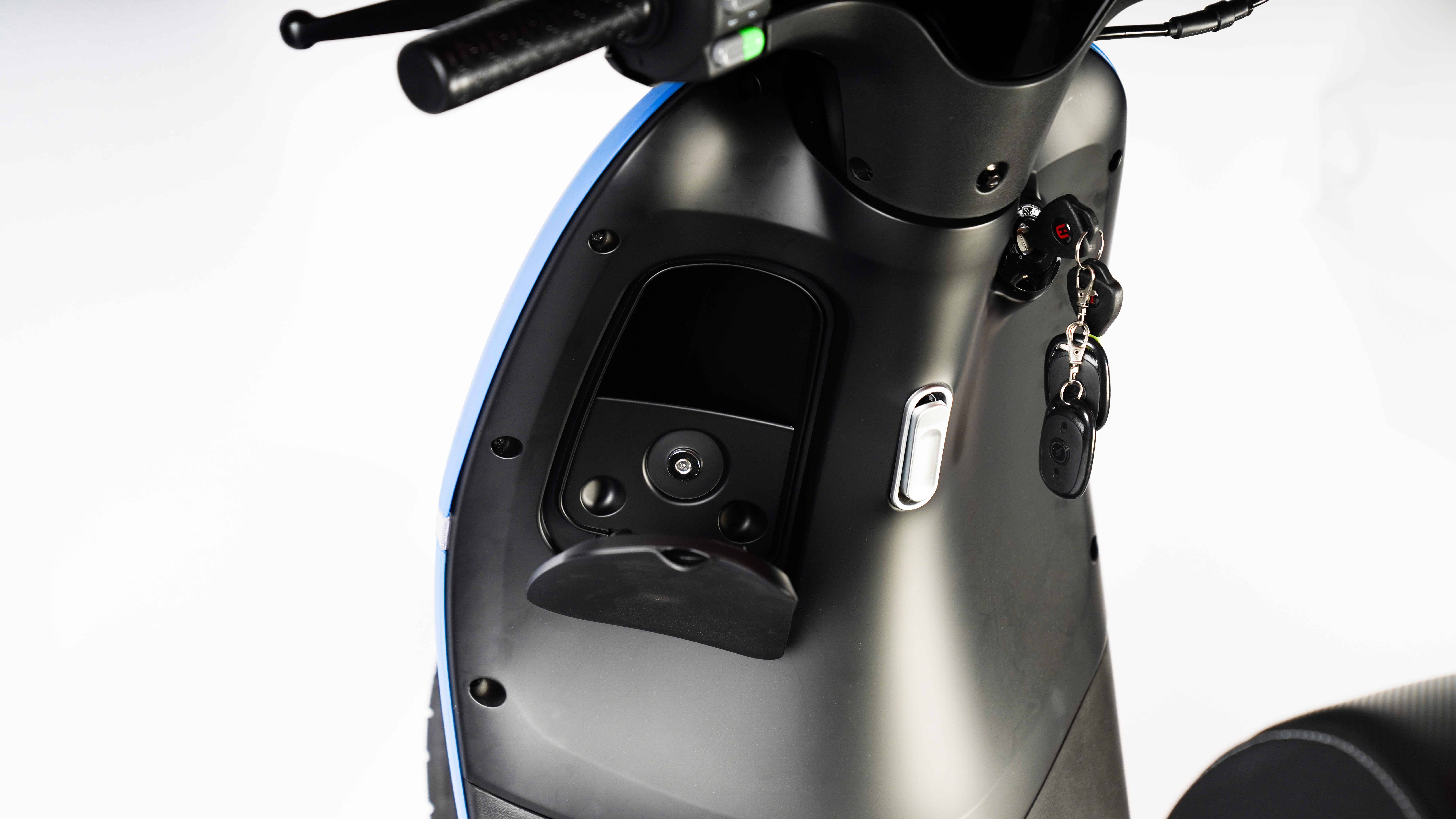 Horwin EK3 2Akku Li-Io 95kmh/3500W/2x36Ah/160kg/150km WS E-Roller