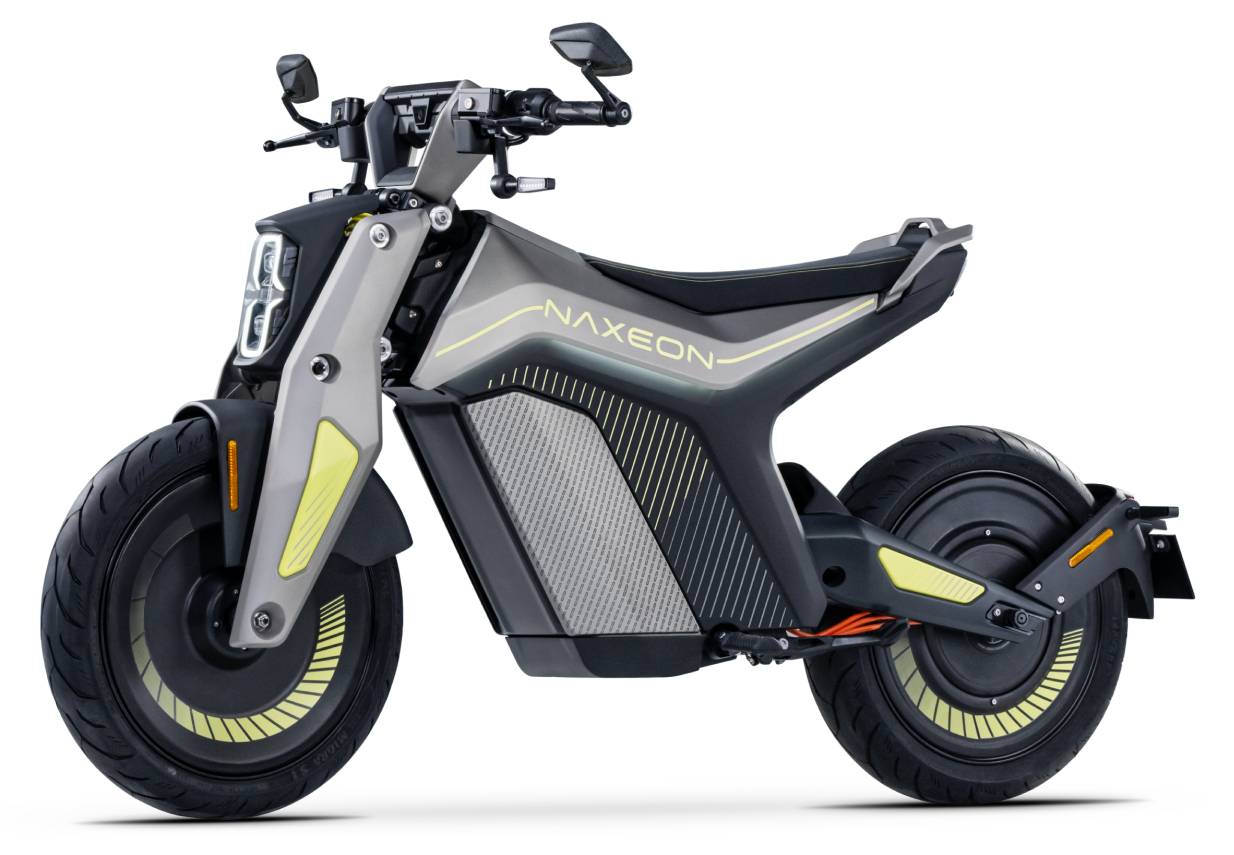 Naxeon I AM. Pro S3 115kmh/7500W/90Ah/180km BL|GR|SW|WS E-Roller