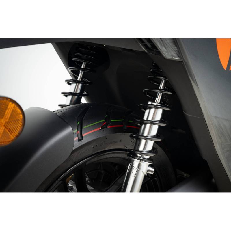 Yadea Fierider FS201 Li-Io 75kmh/4000W/40Ah/100km SW E-Roller