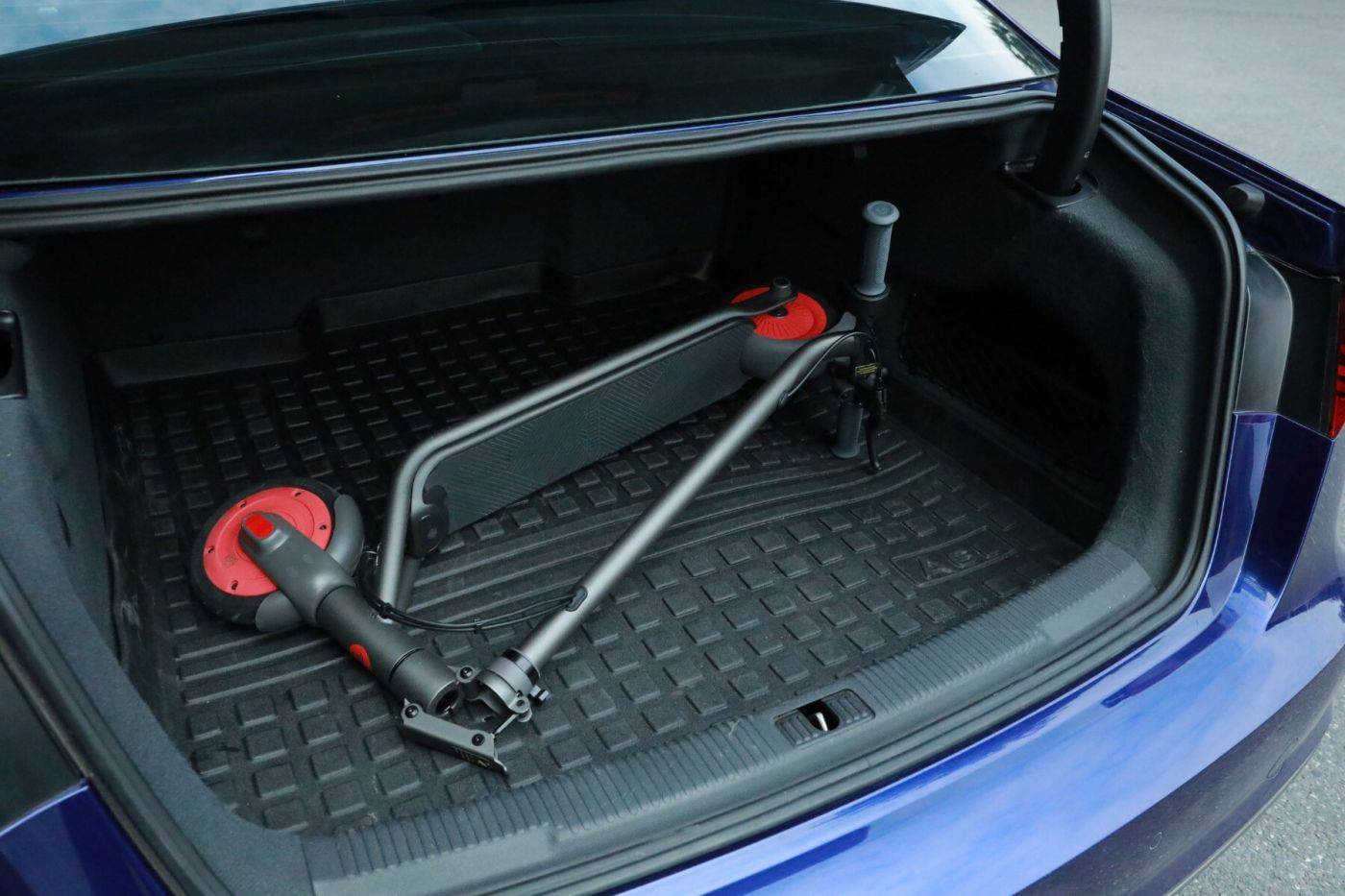 Segway Ninebot Zing C20 SW 16kmh 20km 150W 260W 50kg E-Scooter