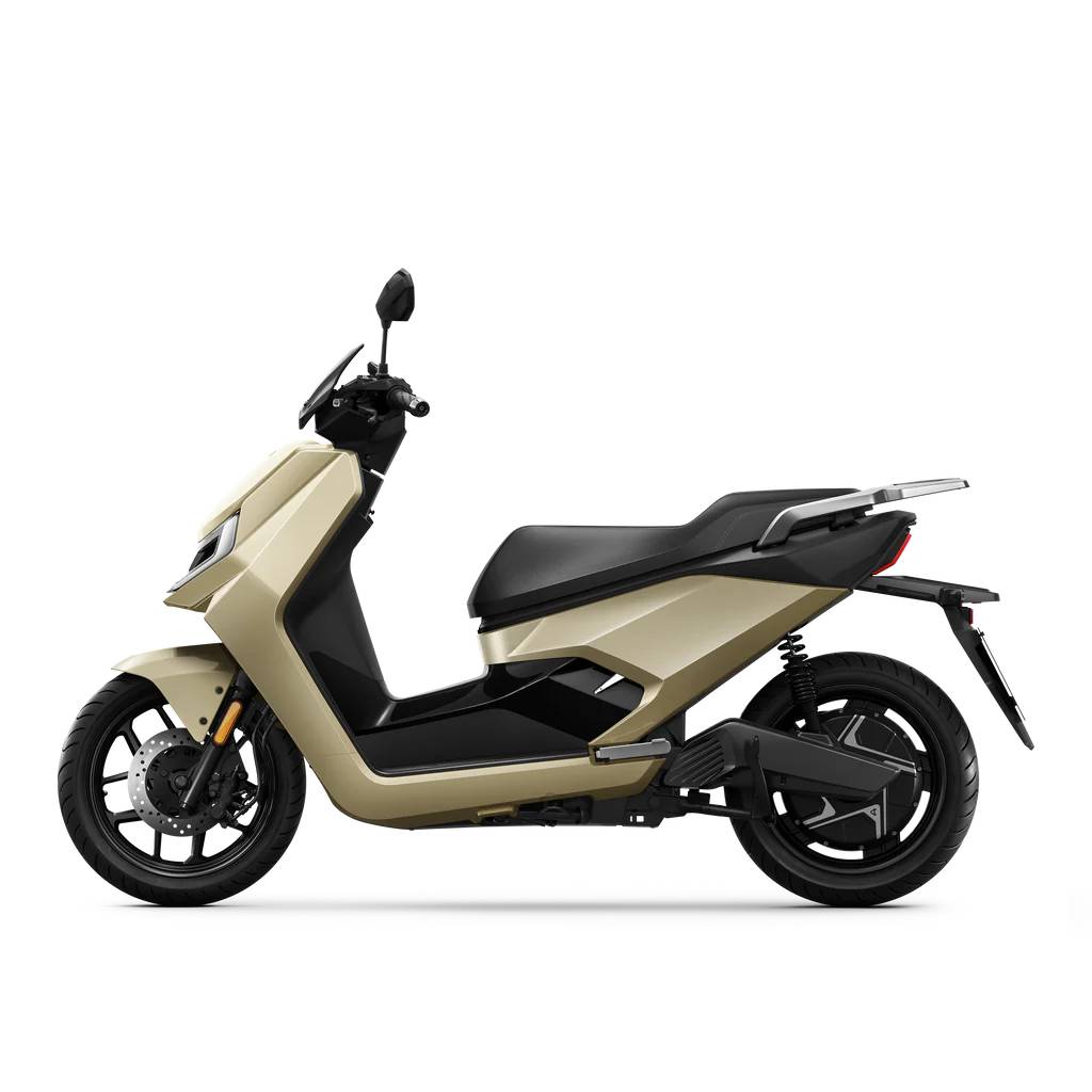 Niu FQi 500 SG 95kmh 100km 5000W 6400W 150kg E-Scooter ABE