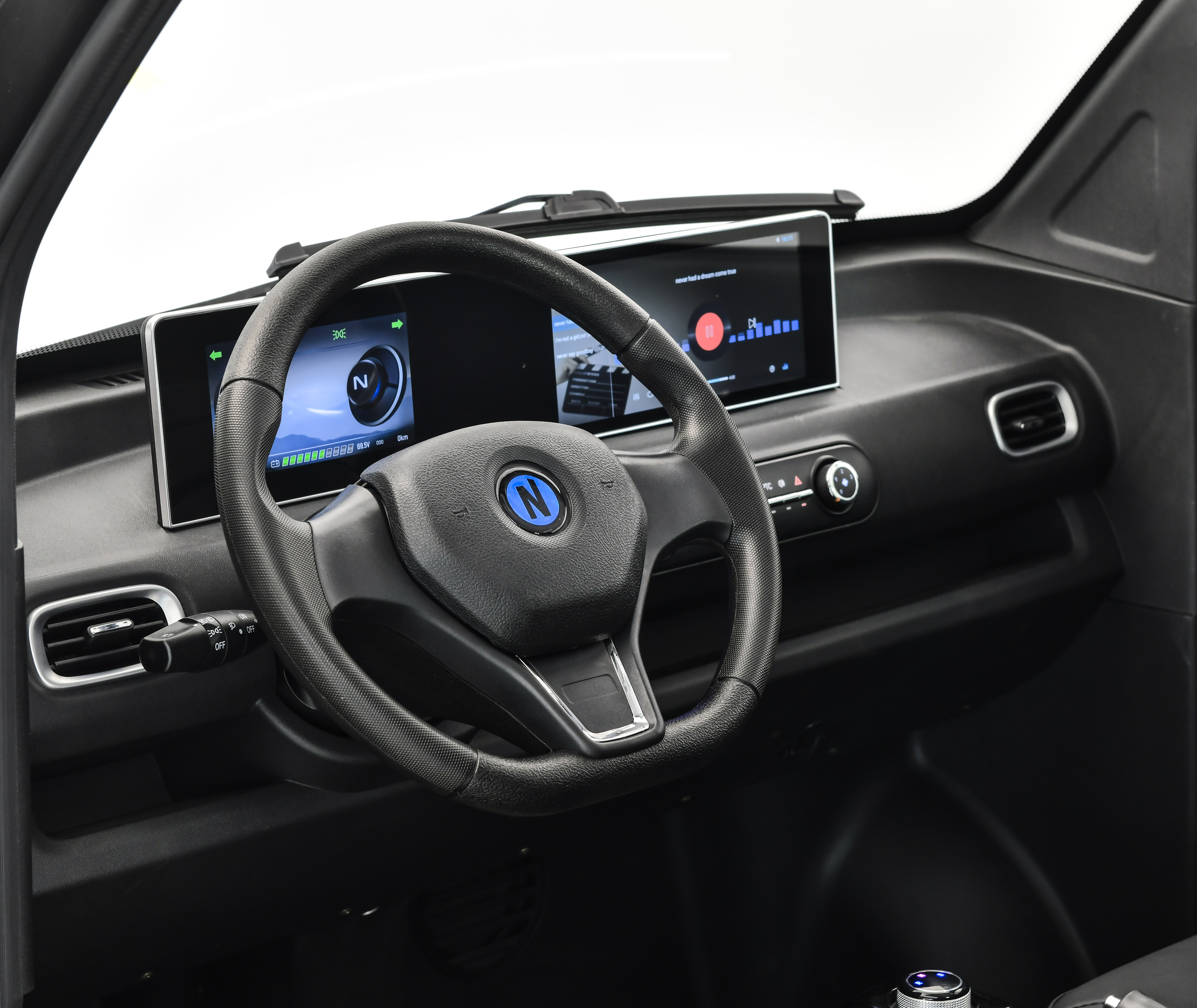 Nelio R4 Twin LI  2xAkku Klima 45kmh/4KW/160Ah WS E-Kabinenroller