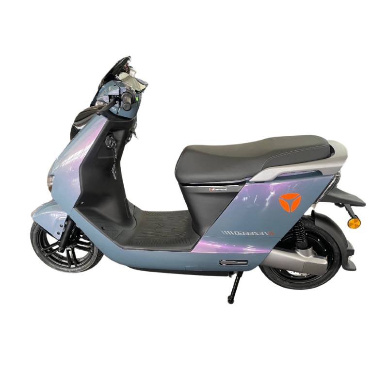 Yadea Ezeego F70 Li-Io 45kmh/1500W/27Ah/150kg/80km LI E-Roller