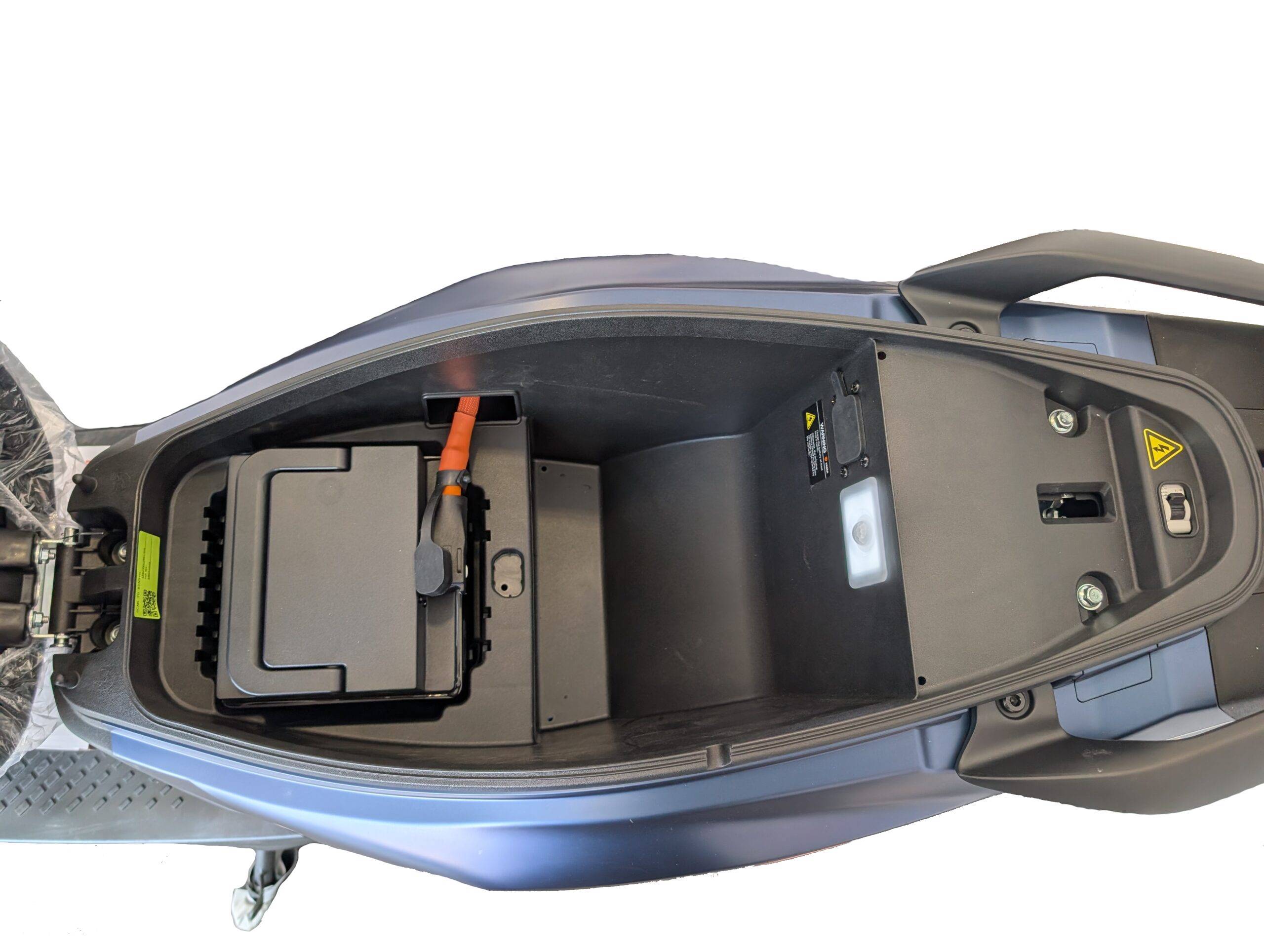 Yadea Velax LFP 45kmh/2000W/72V/30Ah/150kg/80km SW E-Roller