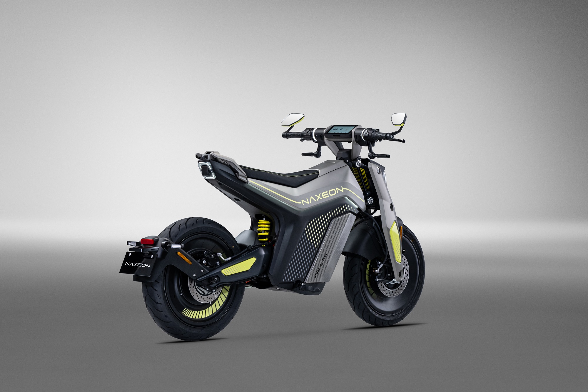 Naxeon I AM. Pro S3 115kmh/7500W/72V/90Ah/150kg/180km BL E-Roller