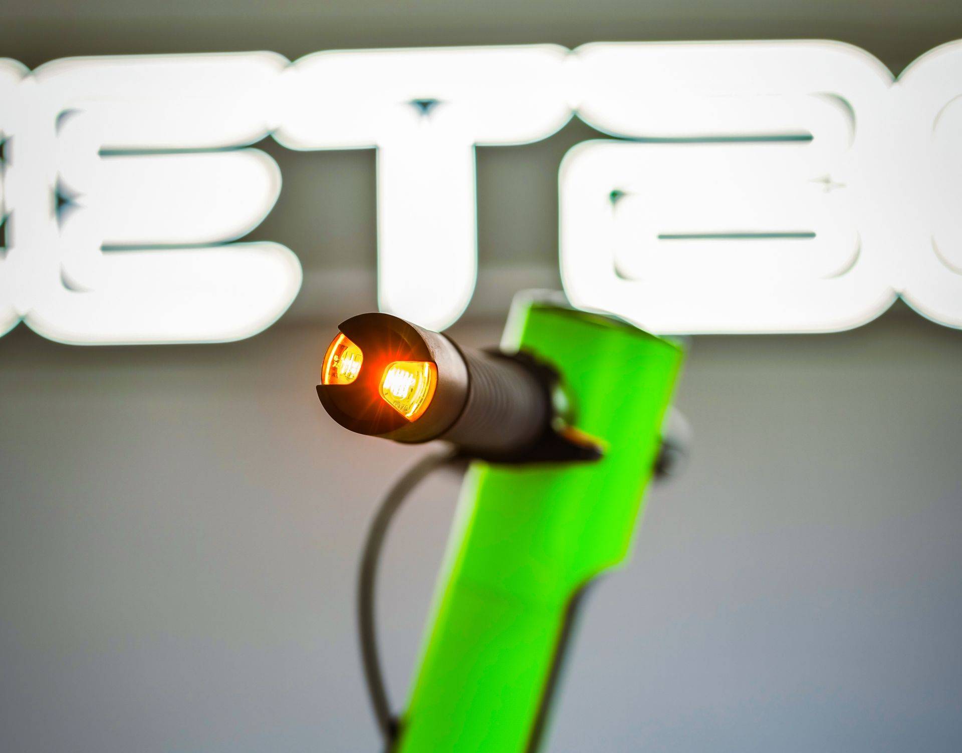 Streetbooster Sirius WS 22kmh 40km 500W 960W 120kg E-Scooter ABE